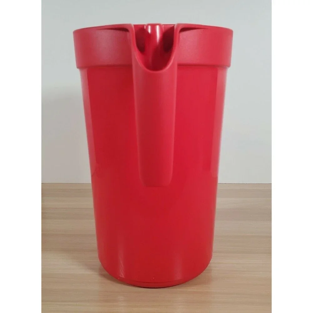 Tupperware Classic‎ Pitcher Red with Infuser Insert One Gallon / 3.8 L